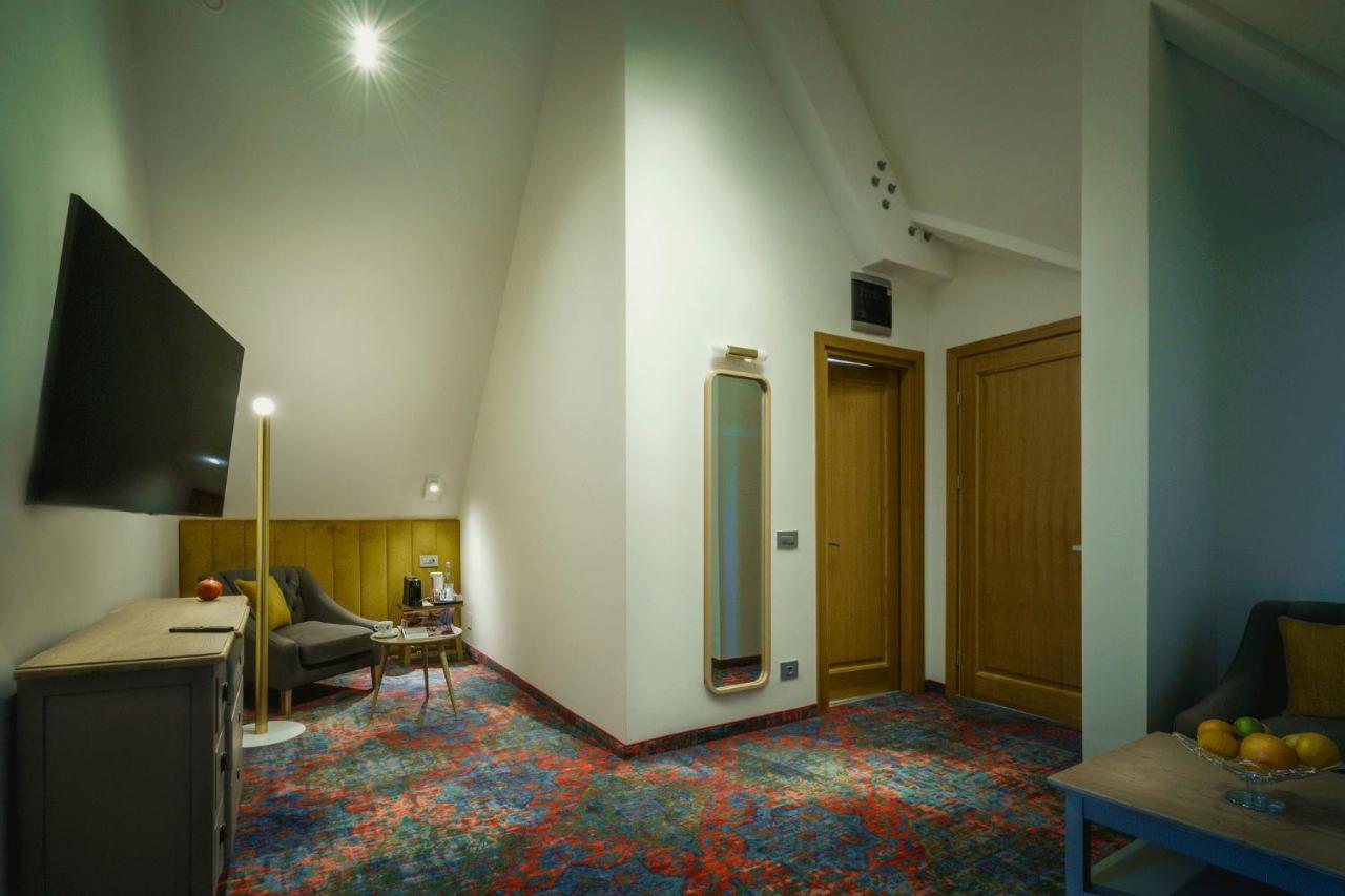 فندق La Boheme Boutique Casa Soare بوخارست المظهر الخارجي الصورة