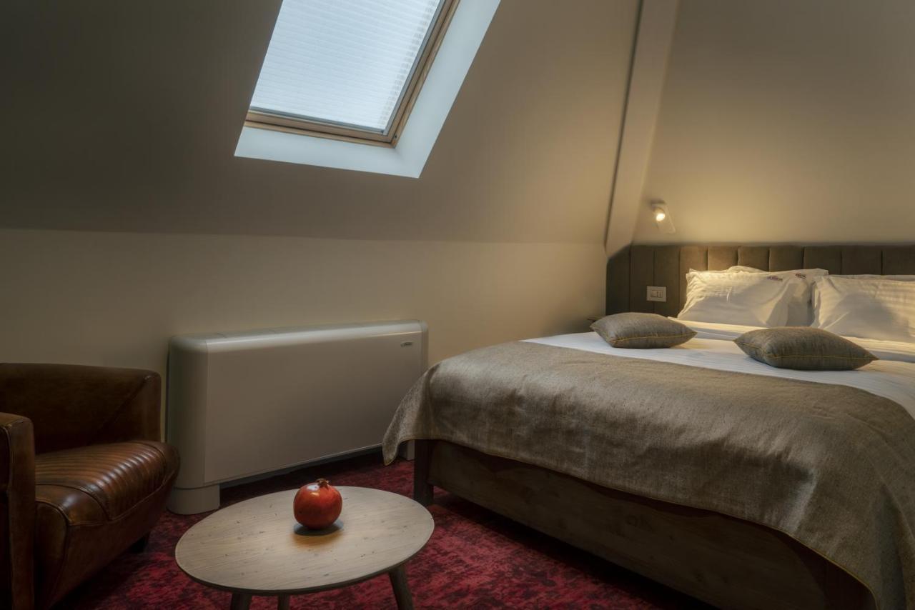 فندق La Boheme Boutique Casa Soare بوخارست المظهر الخارجي الصورة
